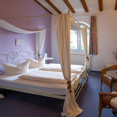 Hotel Schlosshof Dolgesheim Eksteriør billede