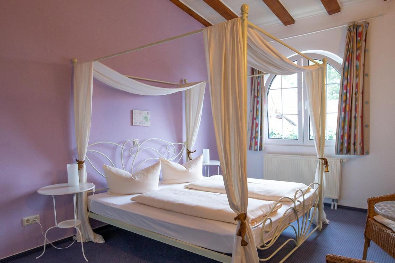 Hotel Schlosshof Dolgesheim Eksteriør billede