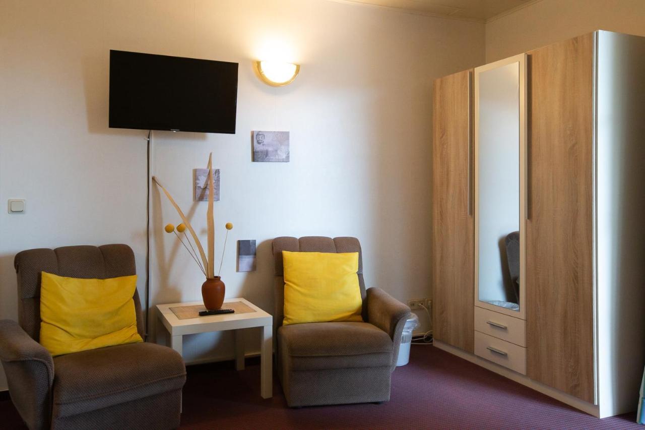 Hotel Schlosshof Dolgesheim Eksteriør billede