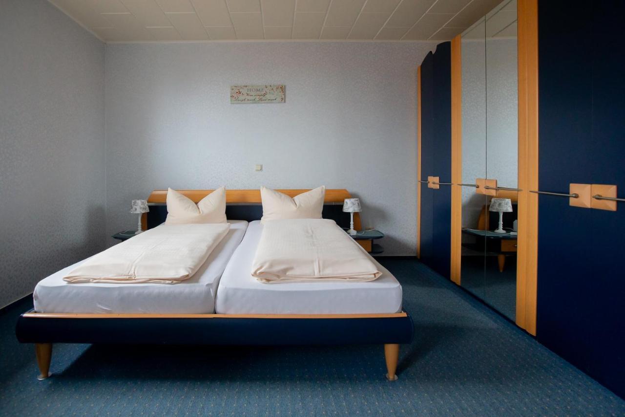 Hotel Schlosshof Dolgesheim Eksteriør billede