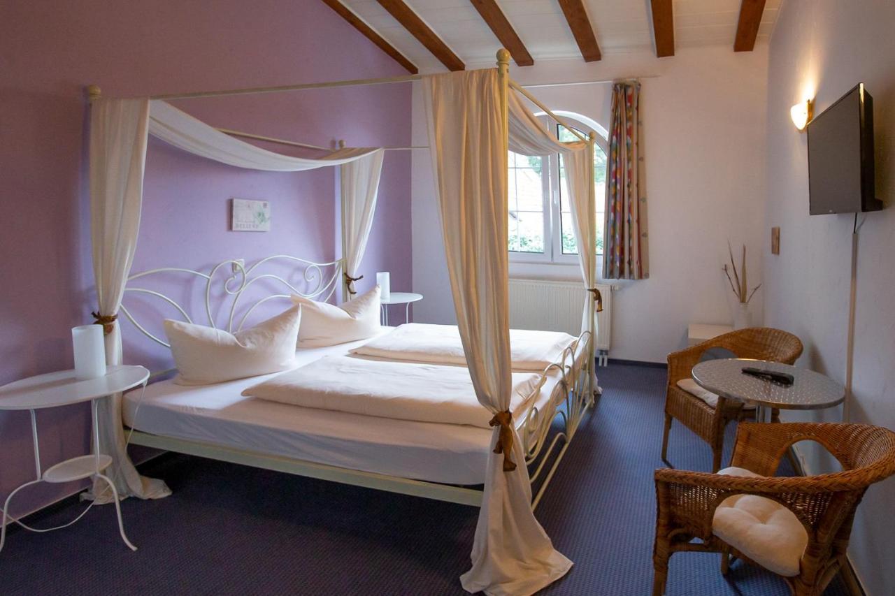 Hotel Schlosshof Dolgesheim Eksteriør billede