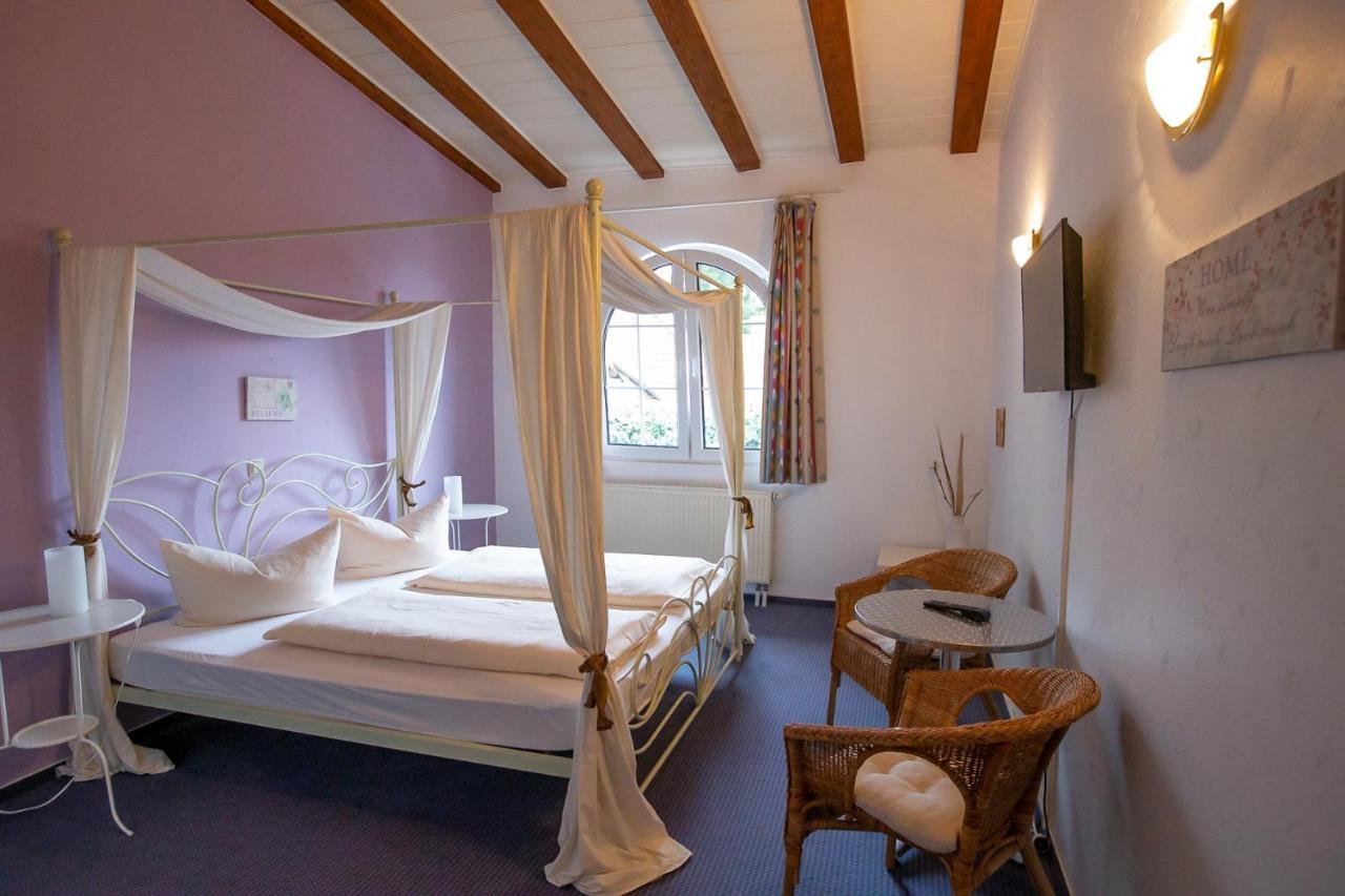 Hotel Schlosshof Dolgesheim Eksteriør billede