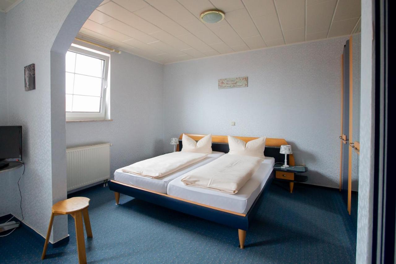 Hotel Schlosshof Dolgesheim Eksteriør billede