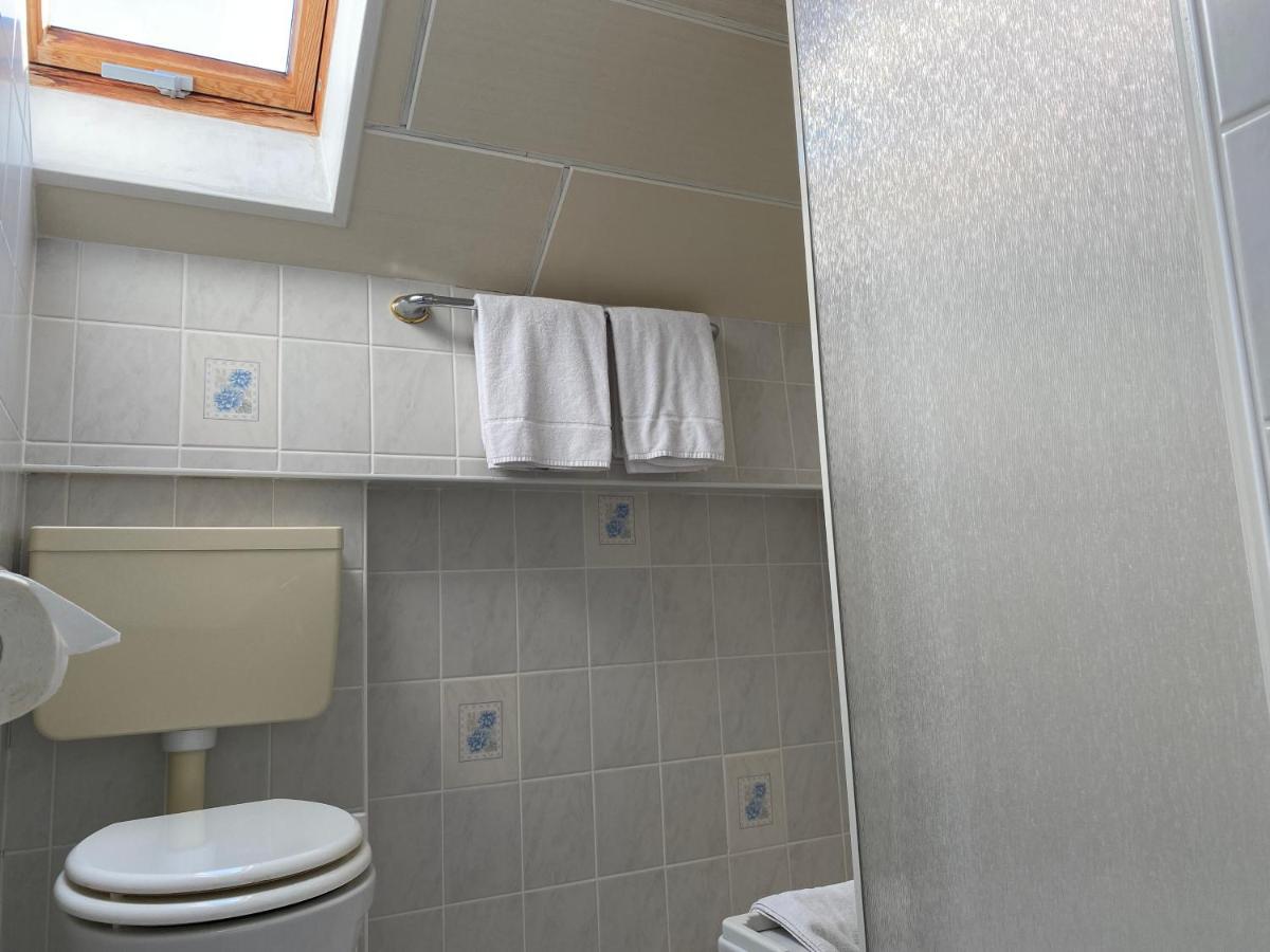 Hotel Schlosshof Dolgesheim Eksteriør billede